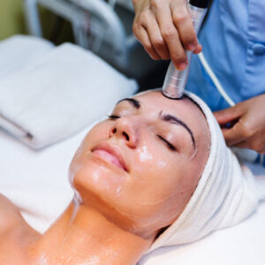 Hydrafacial Cilt Bakımı (4 Seans)